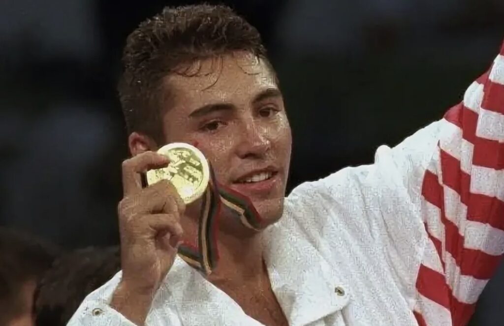 Оскар Де Ла Хойя - олимпийский чемпион-1992